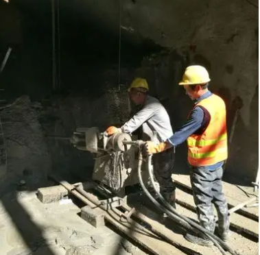 王五镇水下抗分散灌浆料特点 水下不分散注浆料介绍